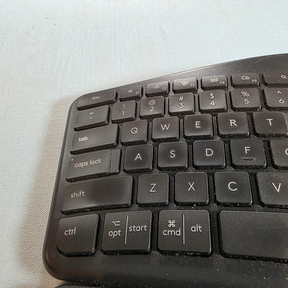 Logitech Ergo K860 Wireless Split Keyboard YR0072 Black Ergonomic Bluetooth USB